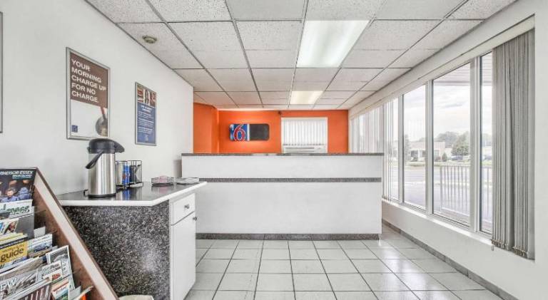 Motel 6 Windsor, ON — photo 3