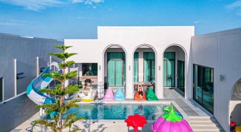 Family-oriented villa with garden, private pool & grill | Water view | Good for workation | Pets allowed — photo 2