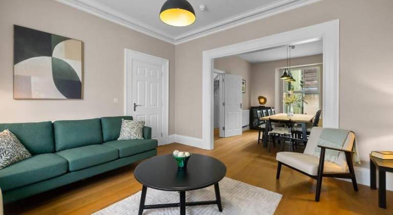 Vacation home with 7 rooms for 14 persons in Plymouth