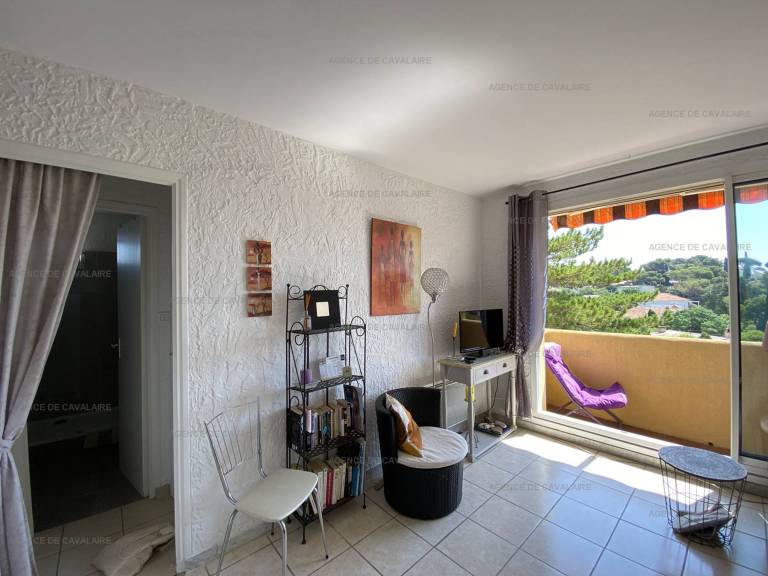 "Charming Apt Near Beach & Shops, Parking Included, Cavalaire-sur-Mer" — photo 4