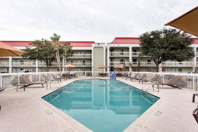 Quality Inn Gulfport I-10 — photo 2