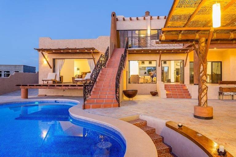 House Todos Santos