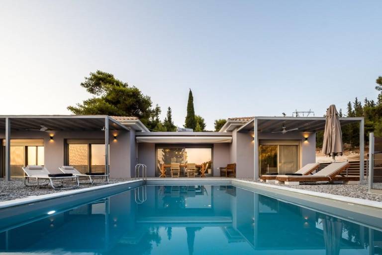 Fully equipped beautiful villa with yard, pool & BBQ | Good for workation | Dogs allowed in Lefkada