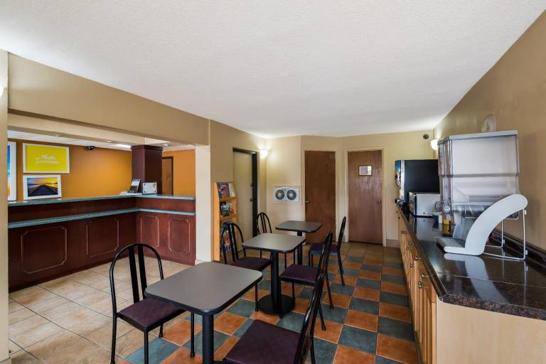 Red Carpet Inn Elkton Newark Area — photo 4