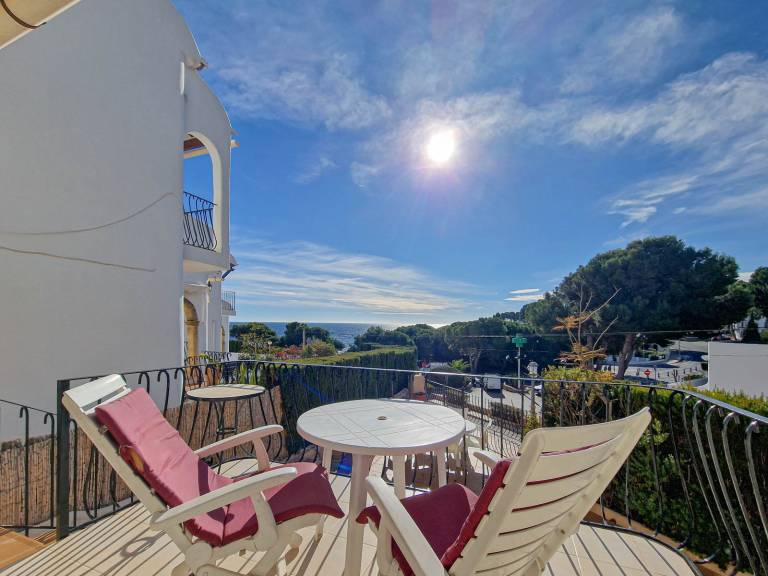 Holiday Home 'Isabel' with Sea View, Wi-Fi and Air Conditioning — photo 3