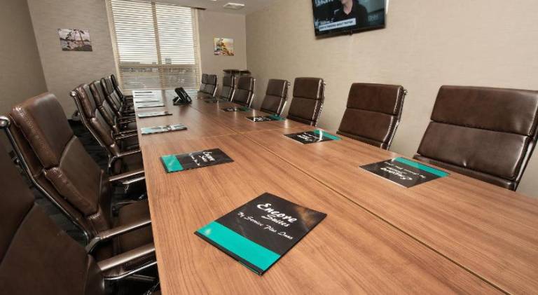 Encore Suites by Service Plus Inns in Grande Prairie, AB