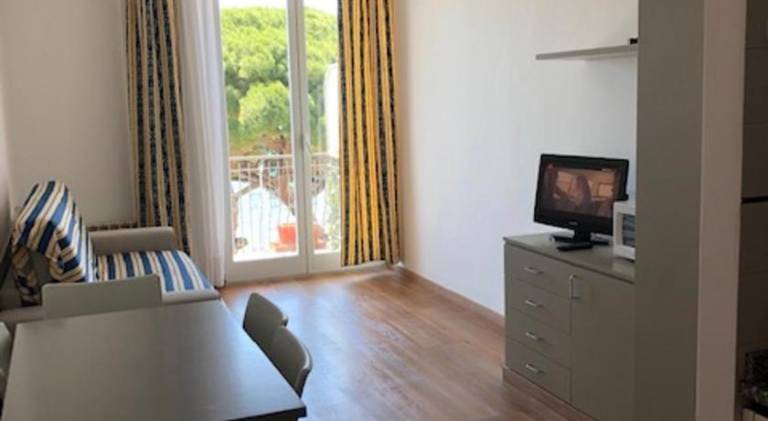 Serviced apartment for 4 persons — photo 2