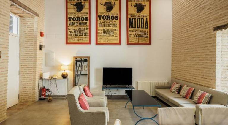 Fully equipped spacious apartment | Next to Metropol Parasol | Suitable for remote work | Pet-friendly in Seville