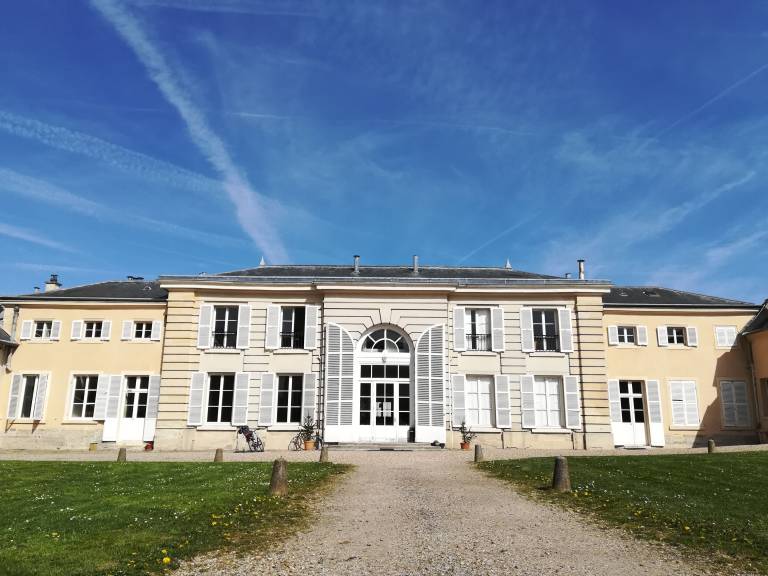 House Versailles