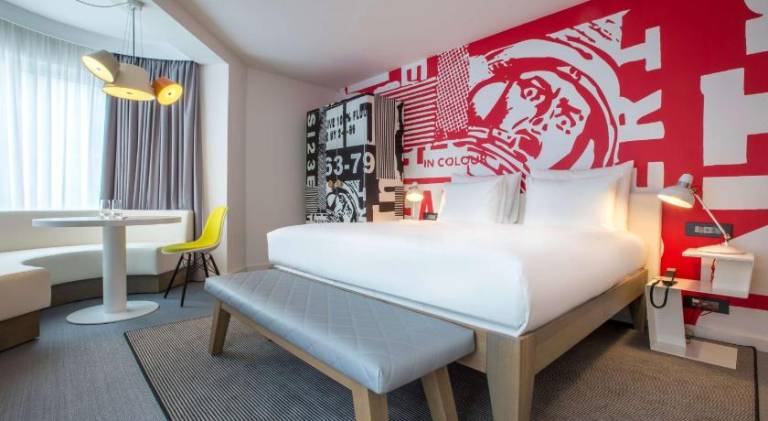 Radisson RED Brussels — photo 2