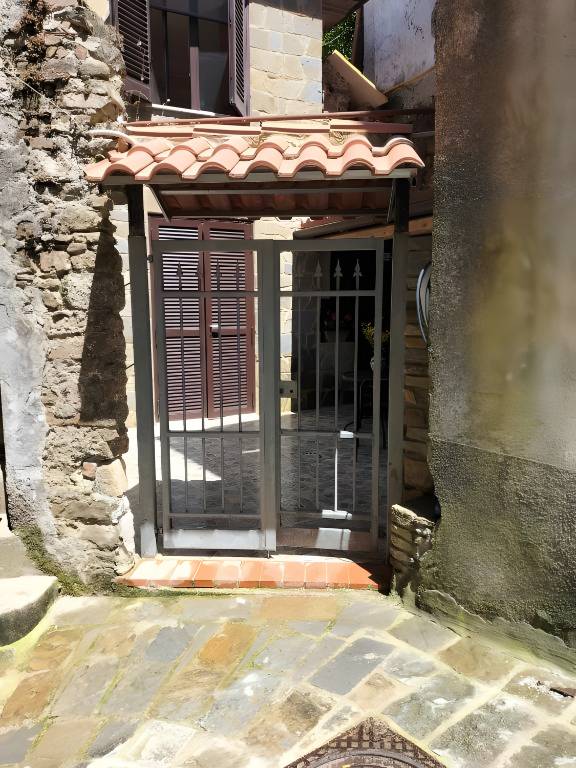 Apartment 'Borgo San Martino 1' with Mountain View, Balcony & Wi-Fi in Salerno