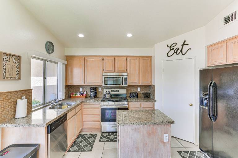 House  Victorville