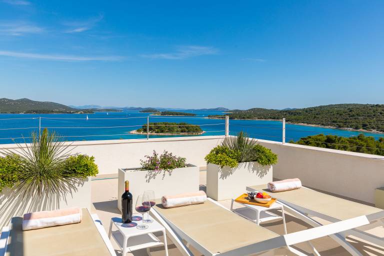 Ferienhaus in Jezera, Gespanschaft Šibenik-Knin, Kroatien für max. 8 Personen Ferienhaus in Jezera, Gespanschaft Šibenik-Knin, Kroatien für max. 8 Personen
