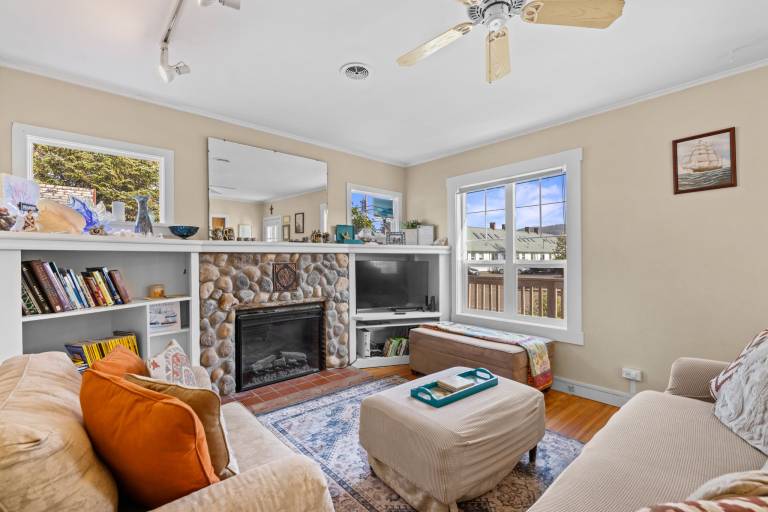 Vintage Beach Cottage — photo 4