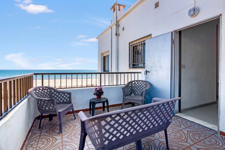Apartment 'Cudei Primera Línea' with Sea View, Wi-Fi and Air Conditioning in Denia