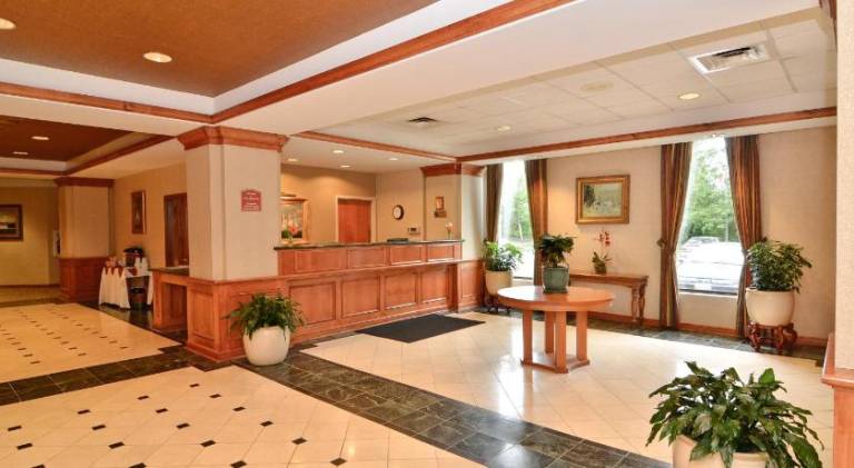 Clarion Hotel Portland Airport ME — photo 5