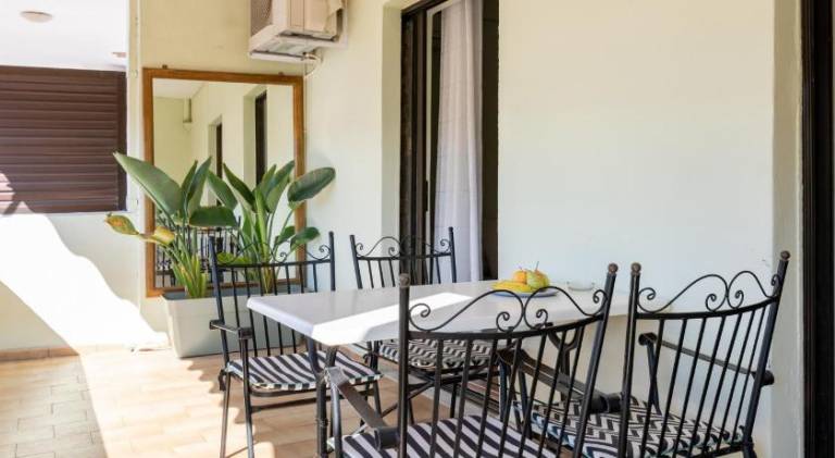 Rental apartment with terrace — photo 5