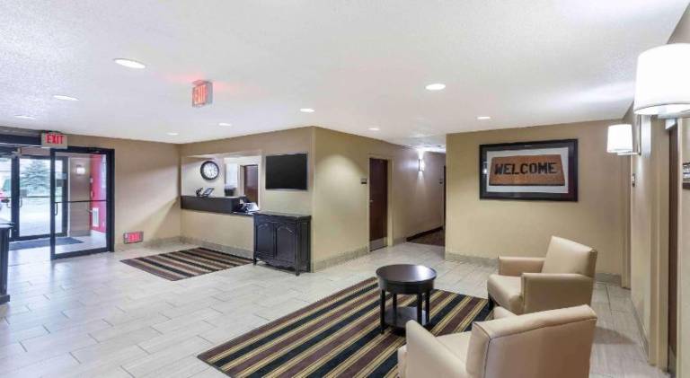 Extended Stay America Select Suites - Milwaukee - Wauwatosa — photo 2