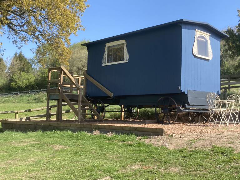 Pet Friendly 2 Guests Original Roadsmans Wagon