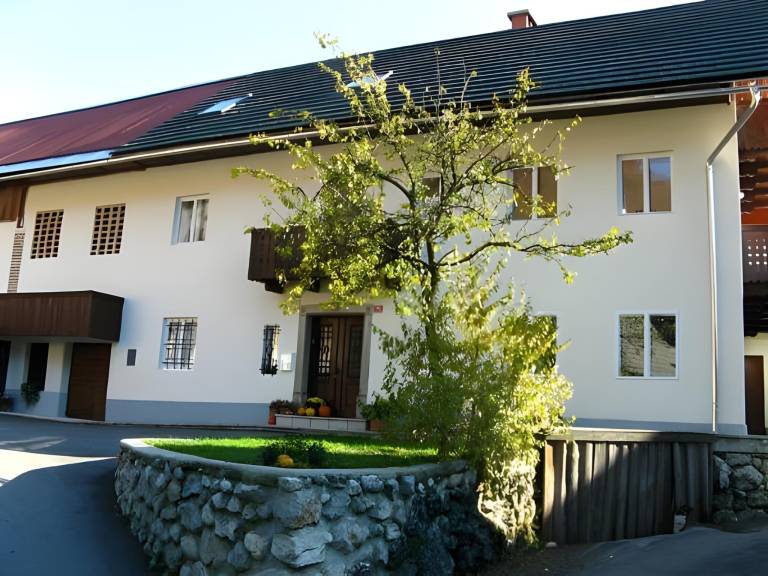 Prenočišče z zajtrkom Stara Fužina