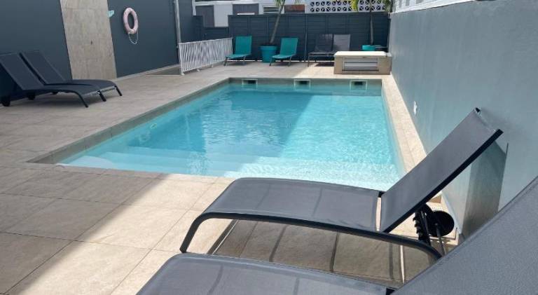 Beautiful serviced apartment with pool & terrace | Pets are welcome in Le Gosier