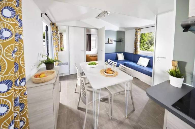 Mobile home with jacuzzi, barbecue & pool — photo 4