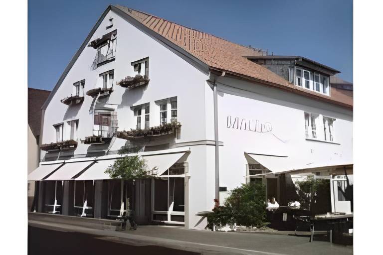 Hotel Muller Cafe & Wein - Mondholzhotel in Veitshoechheim