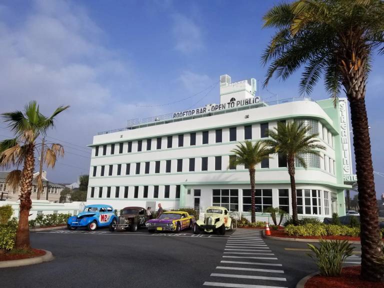 Streamline Hotel in Dayton, FL
