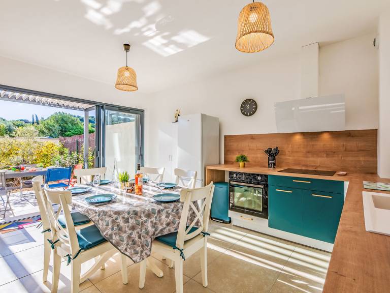 Family-friendly nice vacation home with yard & terrace | Pet-friendly in Fréjus