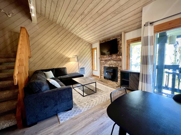 Pet Friendly 1+Loft with Views on Snowcreek Meadow — photo 3