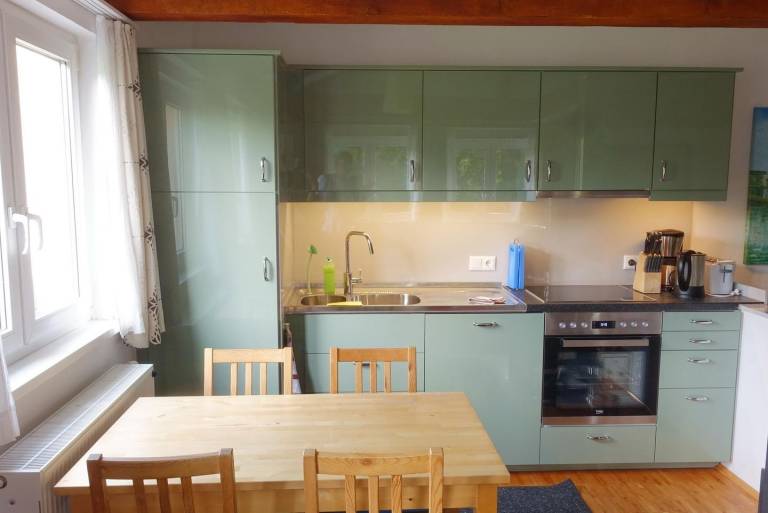 Spacious 4-room apartment with an open kitchen — photo 4
