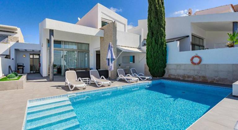 Villa with pool in Adeje
