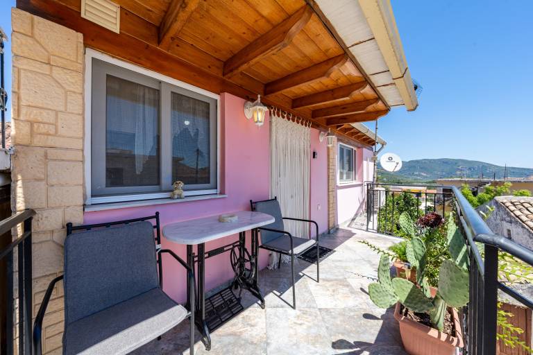 Apartment 'Viola' with Mountain View, Wi-Fi and Air Conditioning — photo 2