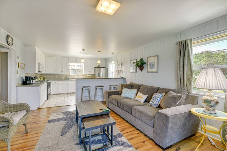 2 Blocks to Bay: ‘Misty Harbor’ Rockport Home — photo 4