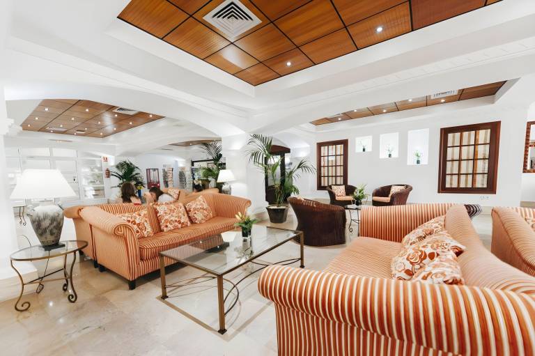 Palm Beach Club Apartment — photo 4