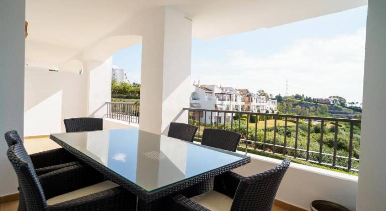 Fully equipped spacious holiday apartment with garden, private pool & patio | Perfect for remote work | Dogs allowed — photo 5