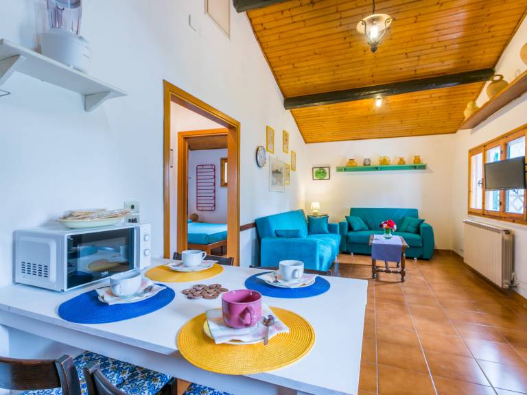 Vacation home with yard, grill & patio | Pets allowed — photo 5