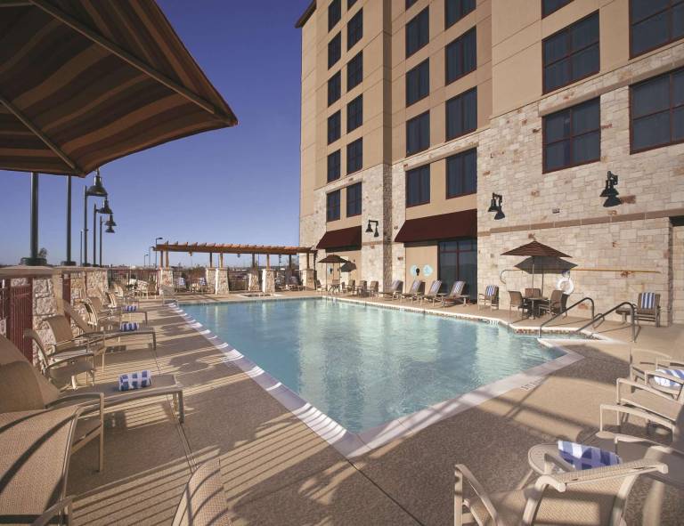 Embassy Suites by Hilton San Marcos Hotel Conference Center — photo 3