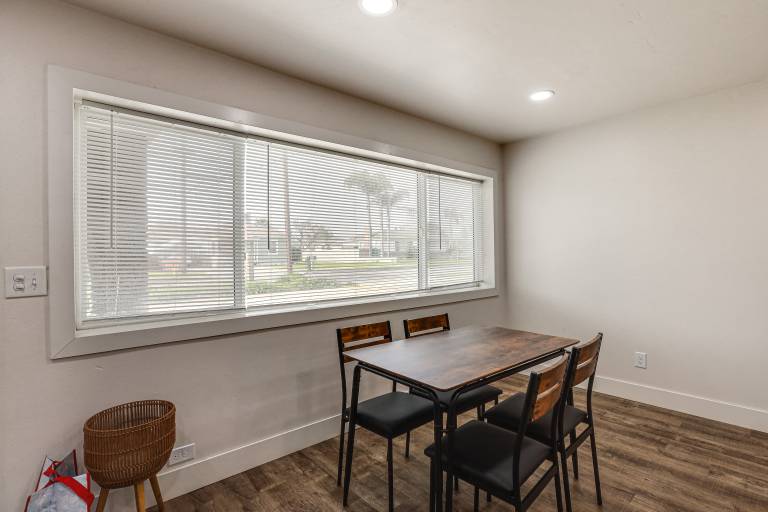 Under 1 Mi to Med Center! Stylish Home in Tulare — photo 3