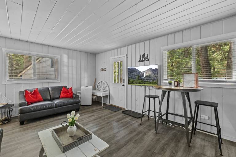 House  Pinecrest
