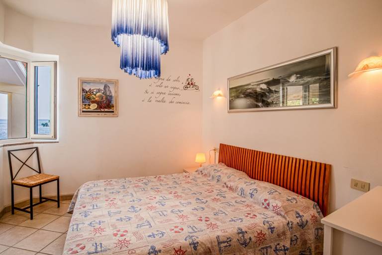 Stecchi three-room beach front 5 beds — photo 3