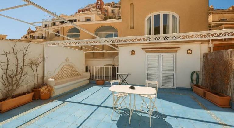 Rental apartment with 1 room for 6 persons — photo 4