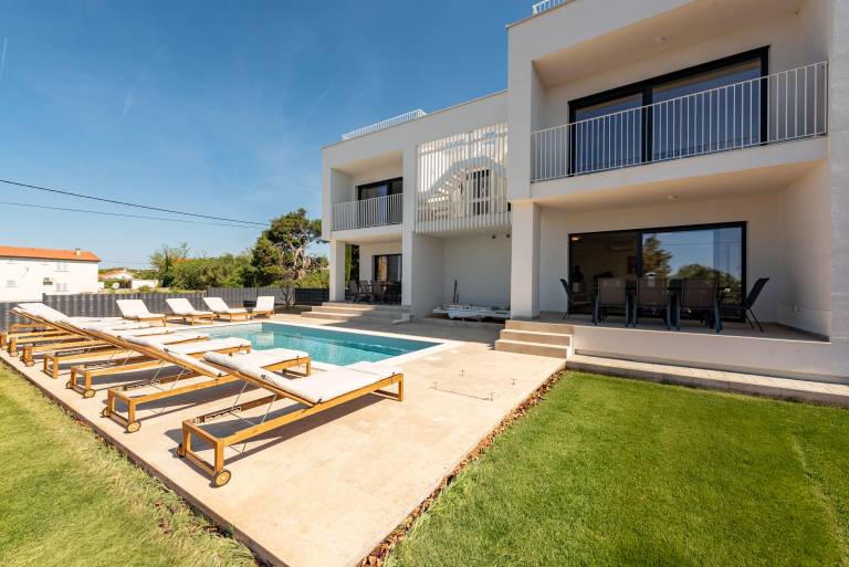 Apartment Vir