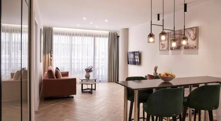 Serviced apartment with terrace — photo 3