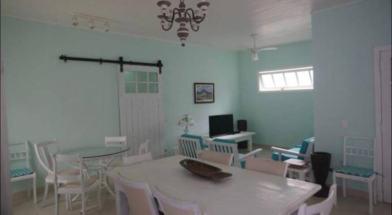 House | Beach nearby | Pets allowed — photo 3