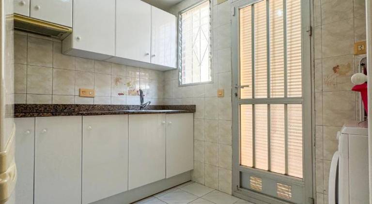 Holiday apartment with 3 rooms for 6 persons — photo 5