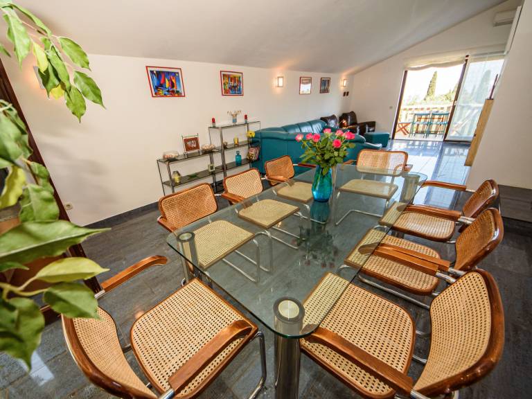 House with grill, yard & private pool | Sea view — photo 4