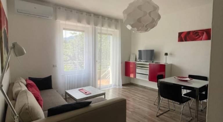 Rental apartment with terrace, barbeque & garden — photo 2