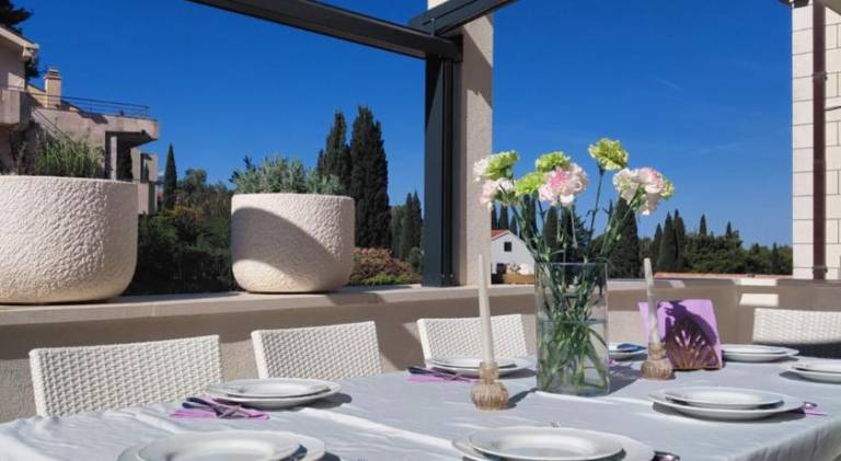 Holiday apartment with 2 rooms for 6 persons in Konavle