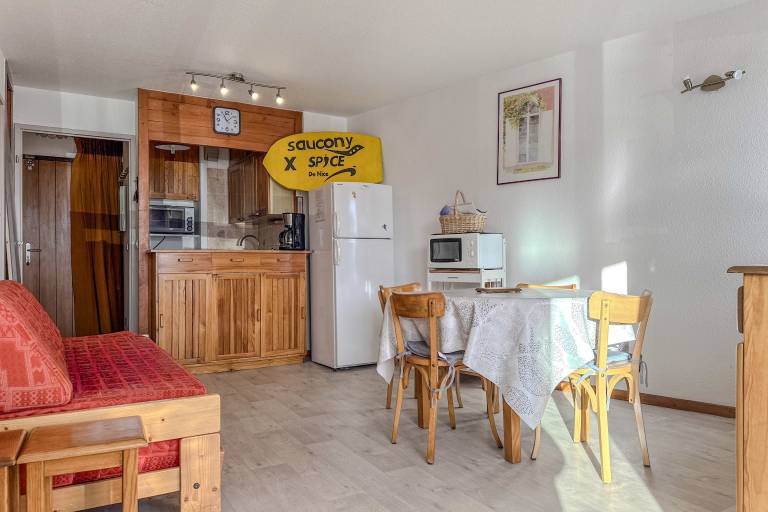 Family-oriented holiday apartment | Mountain view | Ski nearby | Pet-friendly — photo 2